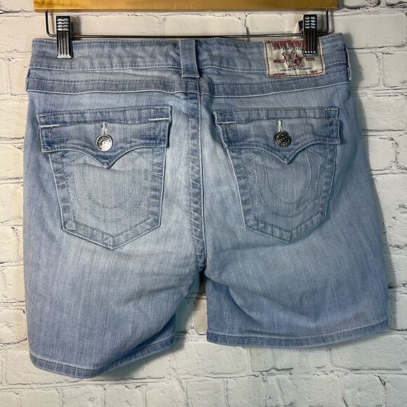 True Religion Curvy Jean Shorts Womens 29 Blue Light Wash STY WOYH135TS - Picture 4 of 8